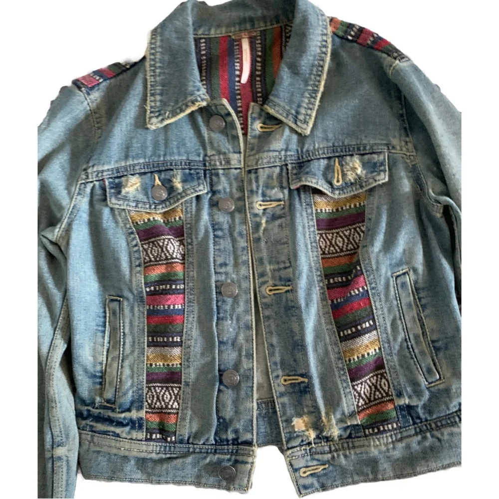 FREE PEOPLE Women’s Baja Distressed Embroidered Denim Jean Jacket Size 2 - Picture 8 of 9
